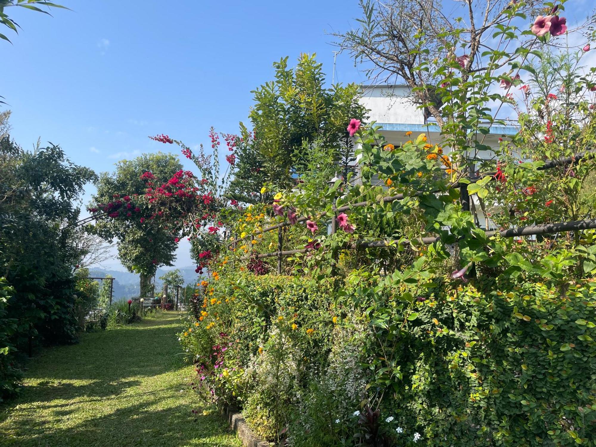 Himalaya Serene View Guest House & Farm Stay Deorāli Eksteriør billede